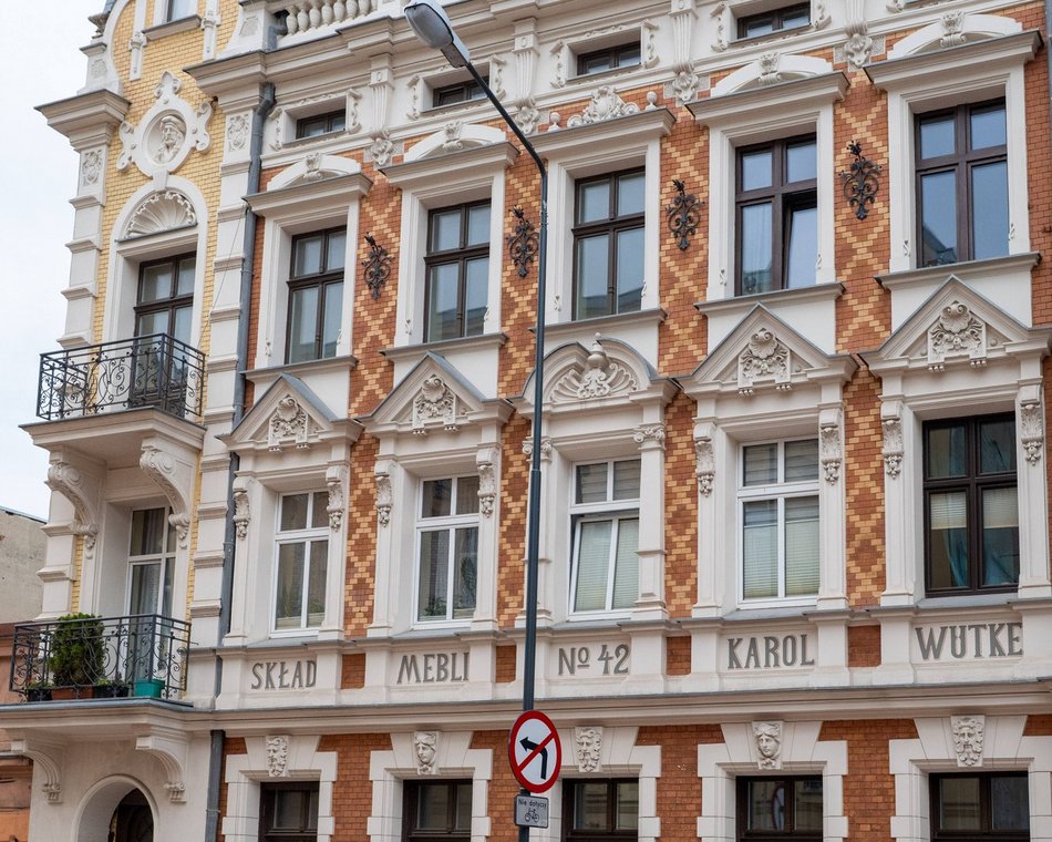 Łódź. Zabytkowa kamienica przy Jaracza w nowej odsłonie. Teraz to jedna z pereł Śródmieścia Łodzi