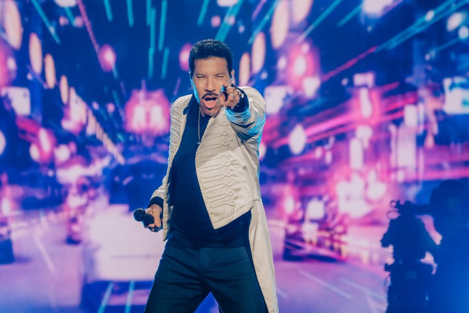 Łódź. Lionel Richie w Łodzi. Ponadczasowe hity porwały publiczność w Atlas Arenie