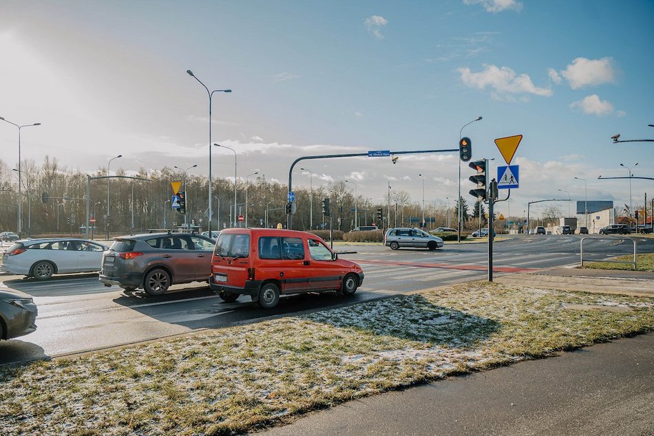 Łódź. Ile systemów RedLight jest w Łódzkiem? Na tych skrzyżowaniach są kamery