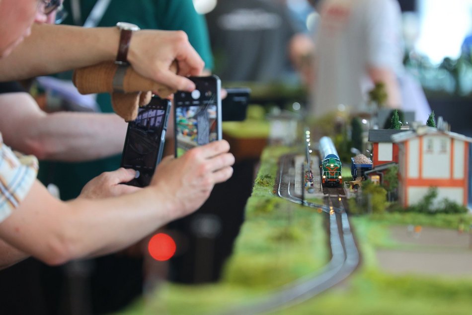 Łódź. Wystawa Makiet Kolejowych na dworcu Łódź Fabryczna. Święto miłośników pociągów