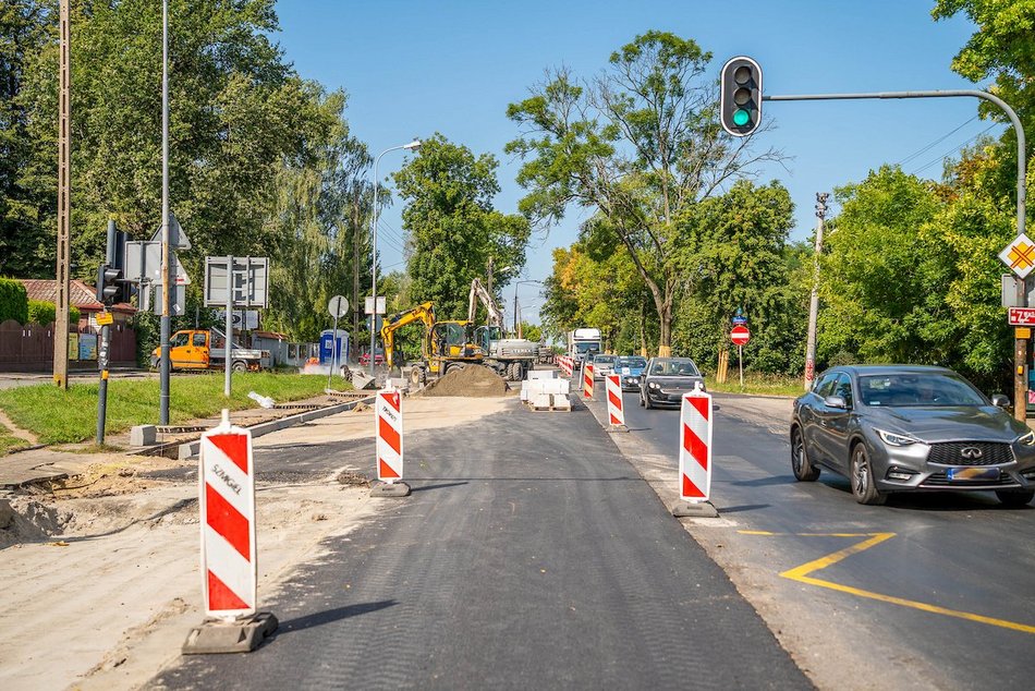 Remont Brzezińskiej w Łodzi. Jak idą prace na drodze do Nowosolnej?