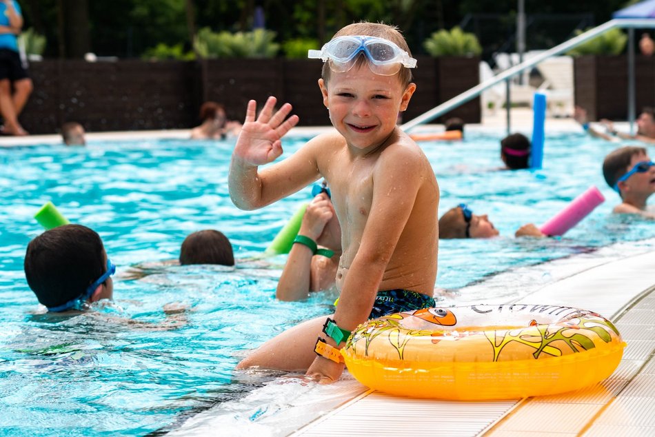 aquapark Fala, kursy wakacyjne, basen, dzieci, półkolonie w Łodzi