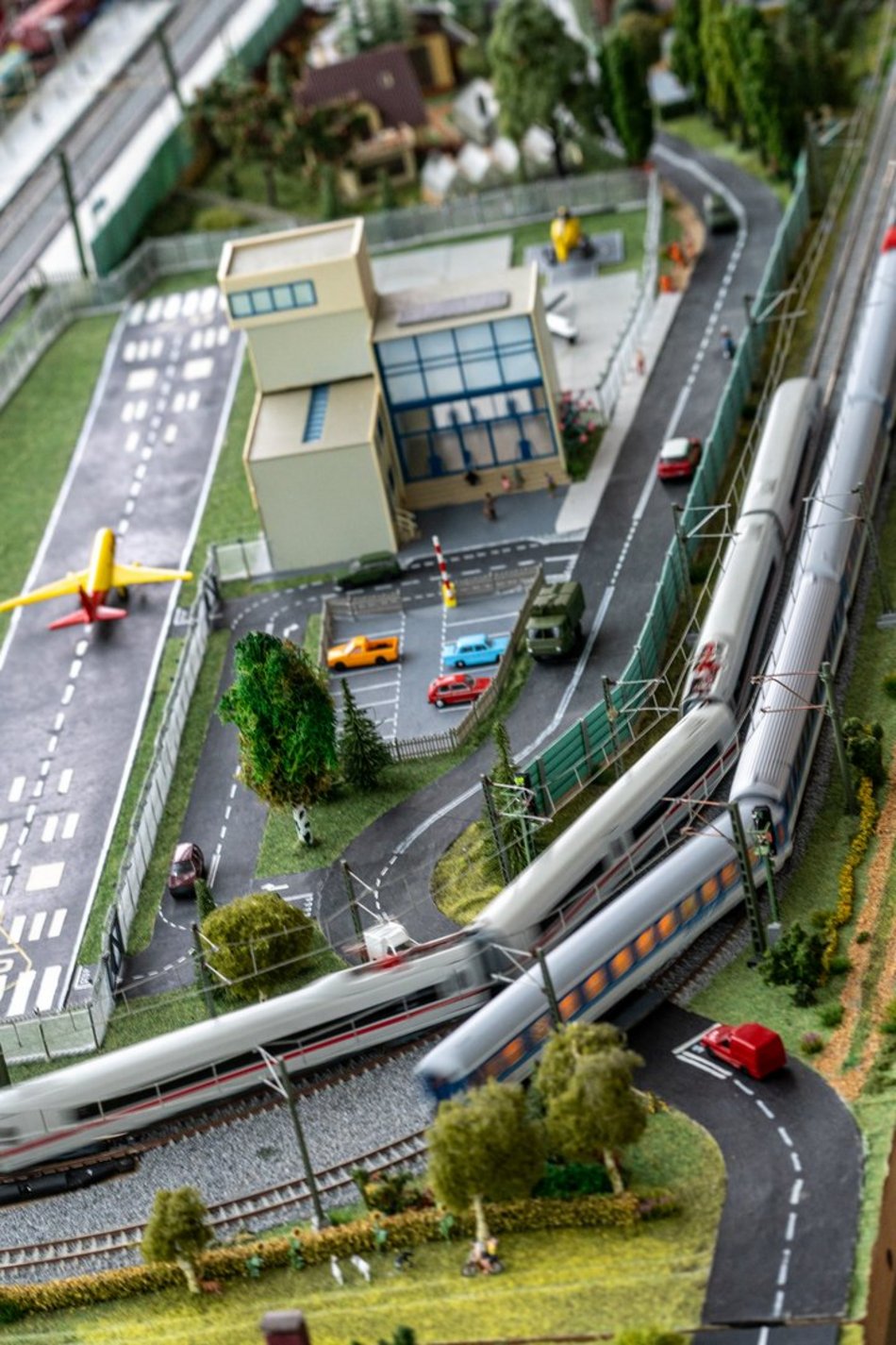 Wystawa makiet klejowych na dworcu Łódź Fabryczna