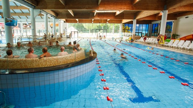 Tanie pływanie w Aquaparku Fala w Łodzi. Wystarczy wybrać SMARTkarnet!