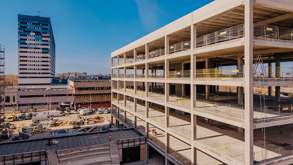 Łódź. Wielka budowa przy CKD z lotu ptaka. Powstaje nowy gmach Uniwersytetu Medycznego