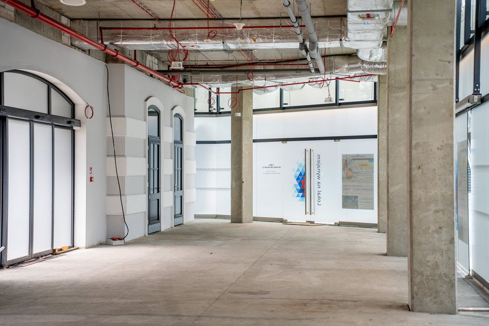 Nowi najemcy na dworcu Łódź Fabryczna. Centrum medyczne, sklep sportowy, kawiarnia, biura