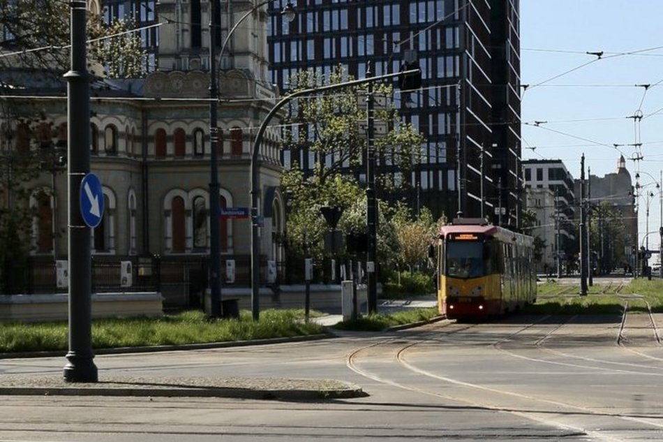 Tramwaj jadący po ulicy Kilińskiego