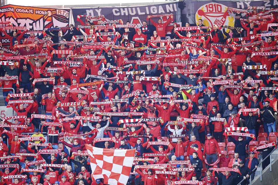 Kibice Widzewa Łódź na meczu ze Stalą Mielec