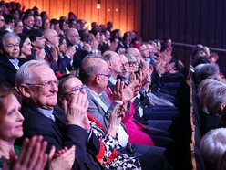 Karnawał w Łodzi dla seniorów. Bale przebierańców, potańcówki w MSK, koncert latino