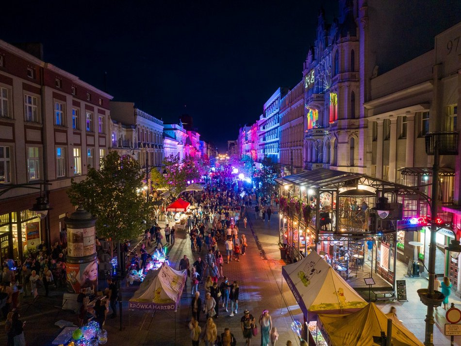 festiwal światła w Łodzi z lotu ptaka