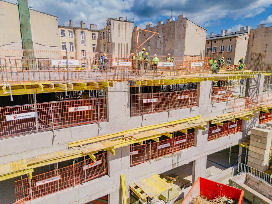 Łódź. Budowa parkingów wielopoziomowych w Łodzi. Zobacz, w jaki sposób i z czego powstają