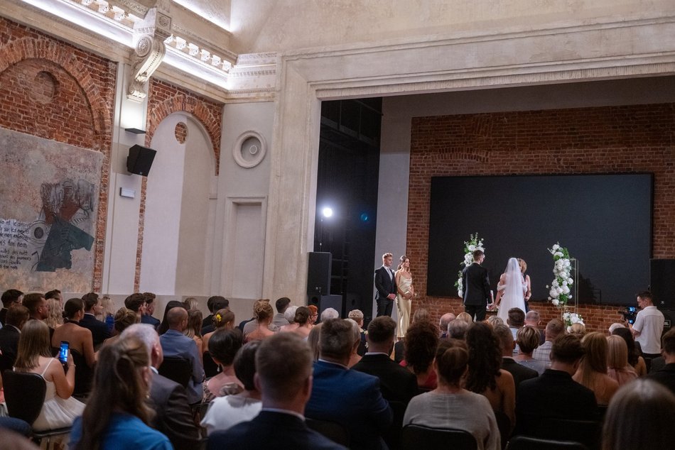 Łódź. Niezwykły ślub w Grand Hotelu w Łodzi. Para młoda wylicytowała go na aukcji WOŚP