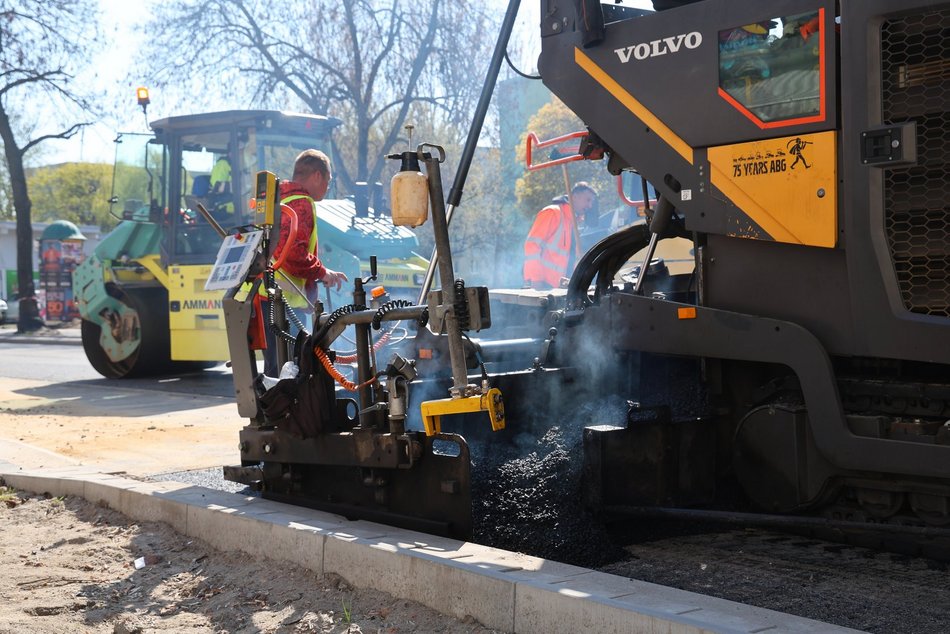 Łódź. Remont Śmigłego-Rydza i Niższej. Położą ostatnią warstwę asfaltu
