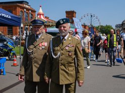 Łódź. Piknik Weterana w Manufakturze w Łodzi. Polscy bohaterowie, ekspozycje i wystawy