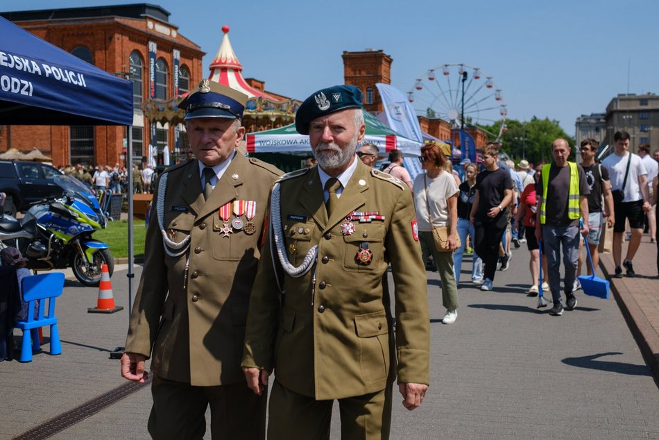 Łódź. Piknik Weterana w Manufakturze w Łodzi. Polscy bohaterowie, ekspozycje i wystawy