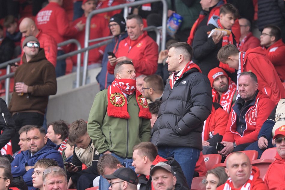 Łódź. Kibice na meczu Widzew Łódź - Bruk-Bet Termalica Nieciecza. Byłeś/aś? Znajdź się w galerii!