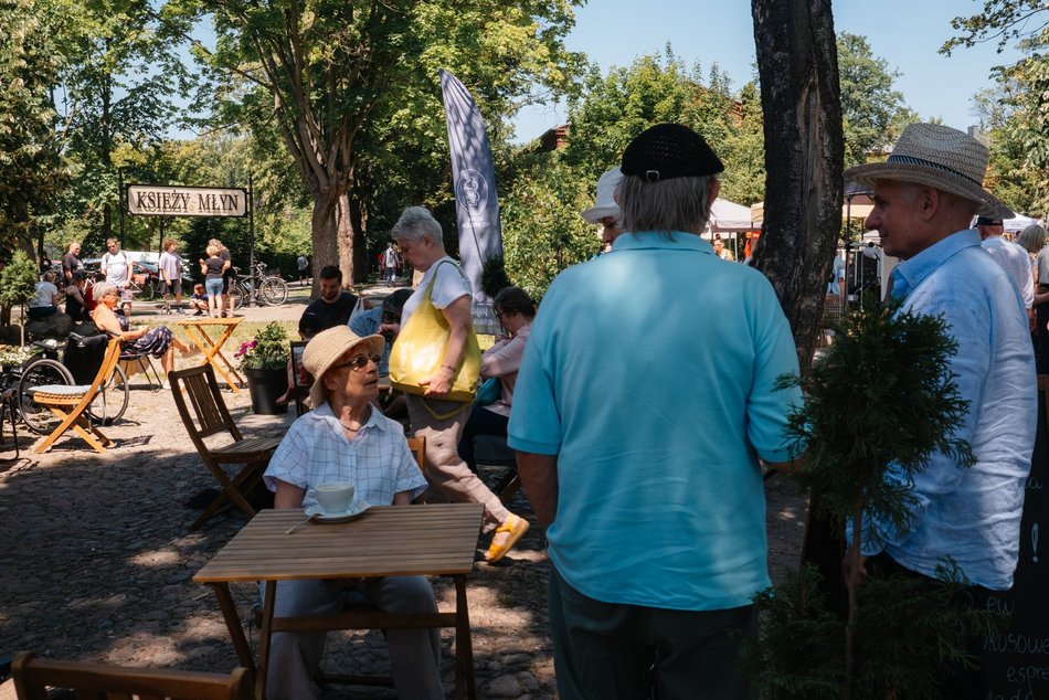 Słoneczny Targ staroci i rękodzieła na Księżym Młynie