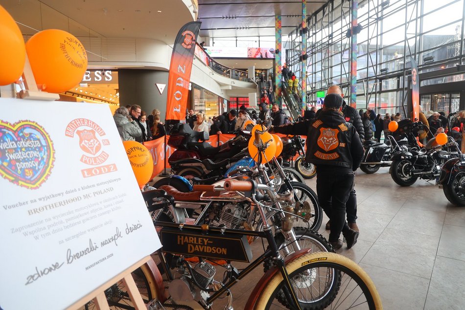 Łódź. WOŚP 2026 w Łodzi wystartował w Manufakturze! Zobacz te wspaniałe motocykle i bolidy