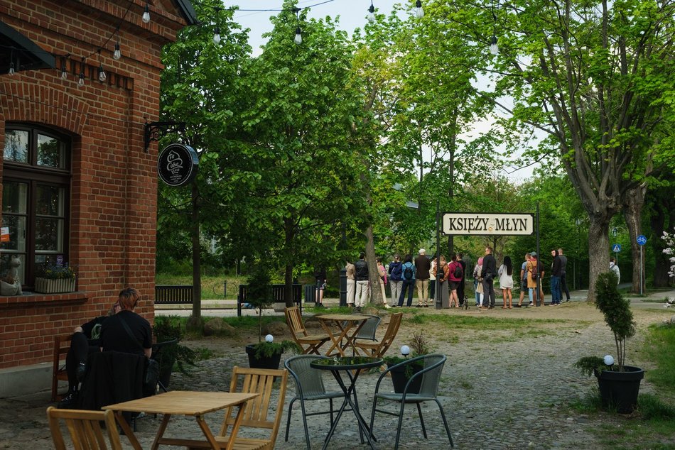 Łódź. Czas płynie powoli na Księżym Młynie w Łodzi. Zobacz, jak Łodzianie spędzają czas wolny