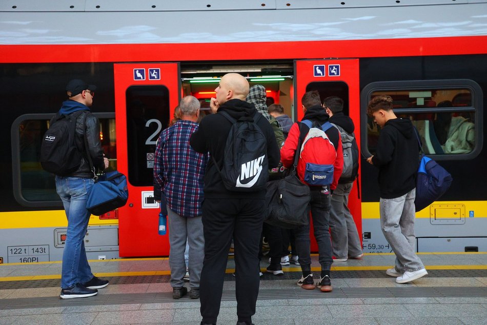 Pociągiem ŁKA i Polregio po Łodzi jak tramwajem! Sprawdź, jakie to proste!