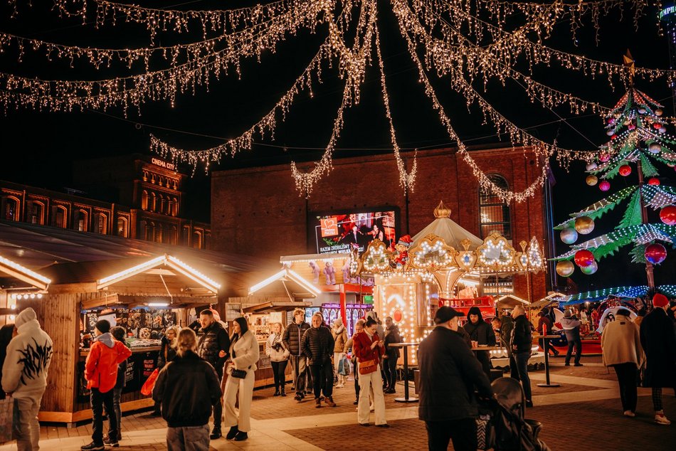 Łódź. Jarmark w Manufakturze w Łodzi tętni życiem. Tam poczujesz świąteczną atmosferę!