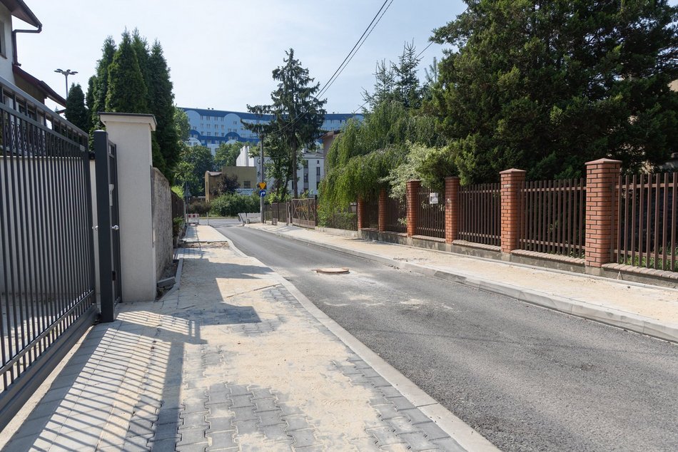 Łódź. Remont dróg na Julianowie w Łodzi. Jak przebiegają prace na Biegańskiego, Malwowej i Żarnowcowej?