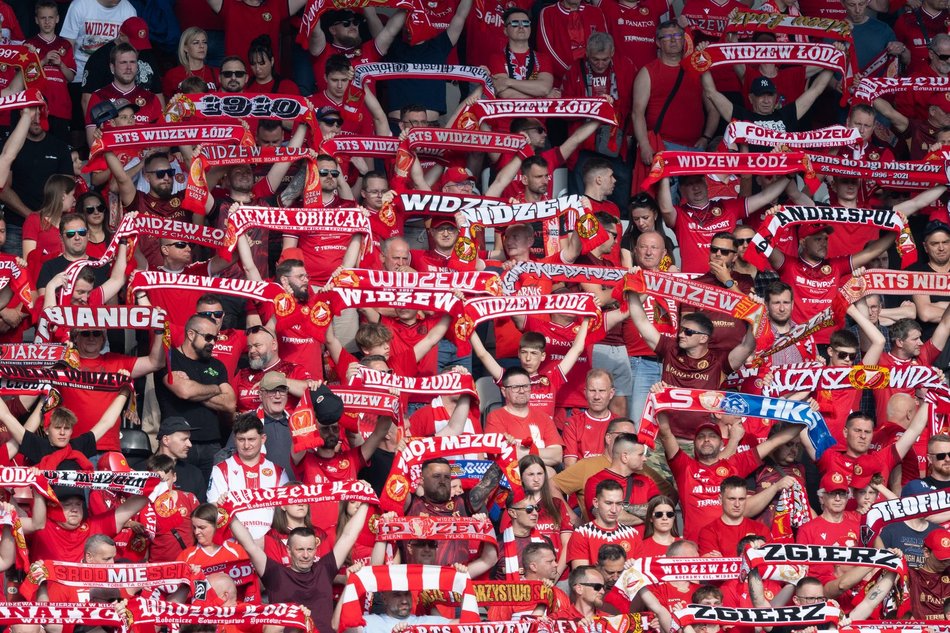 Kibice na meczu Widzewa Łódź z Piastem Gliwice
