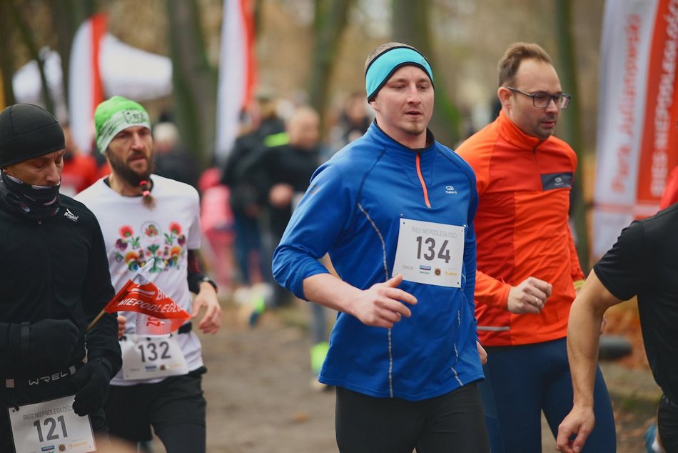 Łódź. Bieg Niepodległości w parku Julianowskim