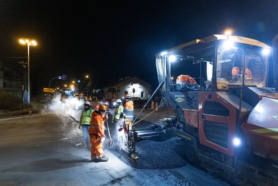 Łódź. Nocne prace w Nowosolnej