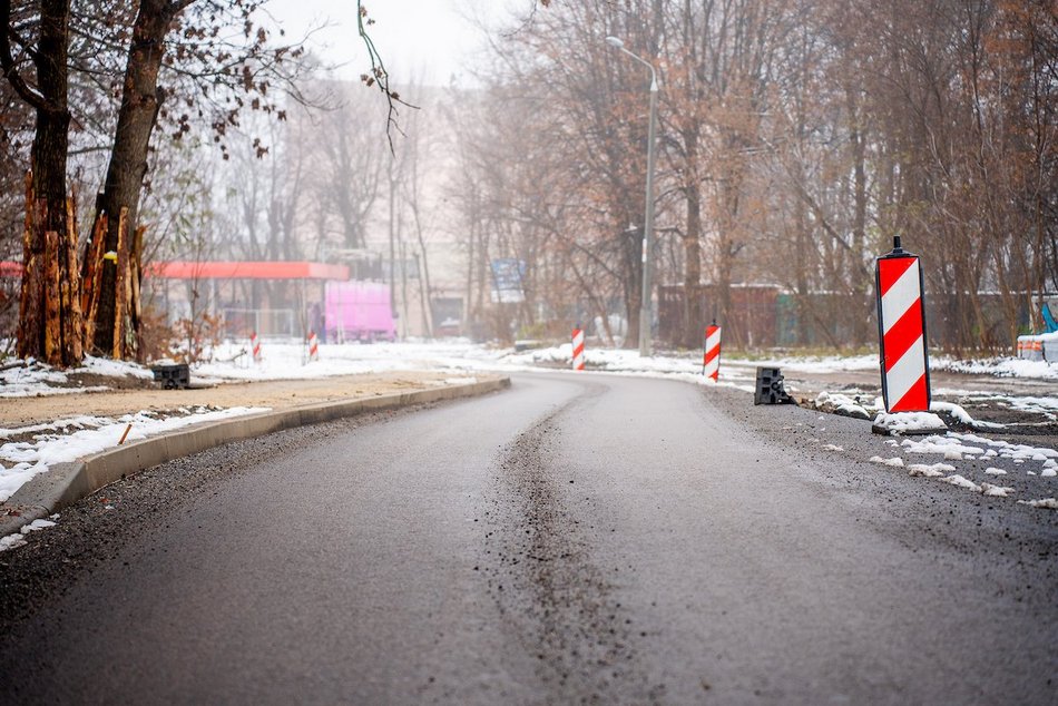 Łódź. Remont Szparagowej i Wersalskiej. Jest już część nowej jezdni