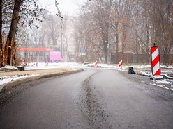 Łódź. Remont Szparagowej i Wersalskiej. Jest już część nowej jezdni