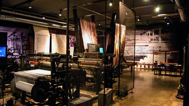 Wystawa Piotra Sabacińskiego „Kobieta zauważona”. Muzeum Fabryki w Manufakturze zaprasza