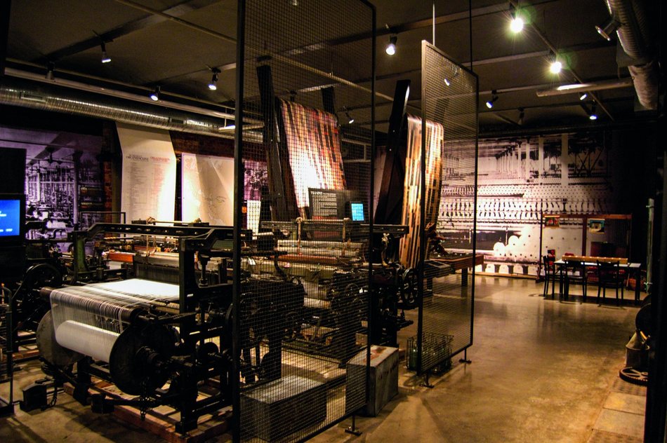 Wystawa Piotra Sabacińskiego „Kobieta zauważona”. Muzeum Fabryki w Manufakturze zaprasza