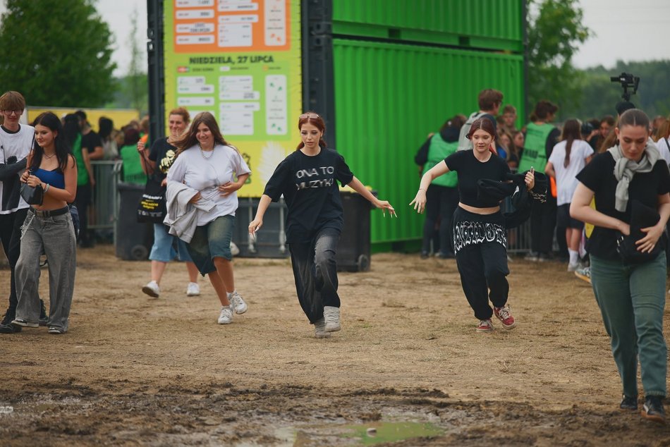 Deszcz im niestraszny! Pierwsi festiwalowicze rozpoczęli trzeci dzień Łódź Summer Festival 2025!