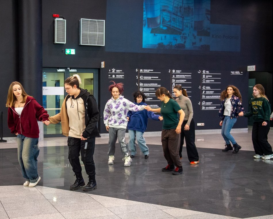 EC1 Łódź - belgijkę tańczą licealiści z II LO, III LO i XI LO