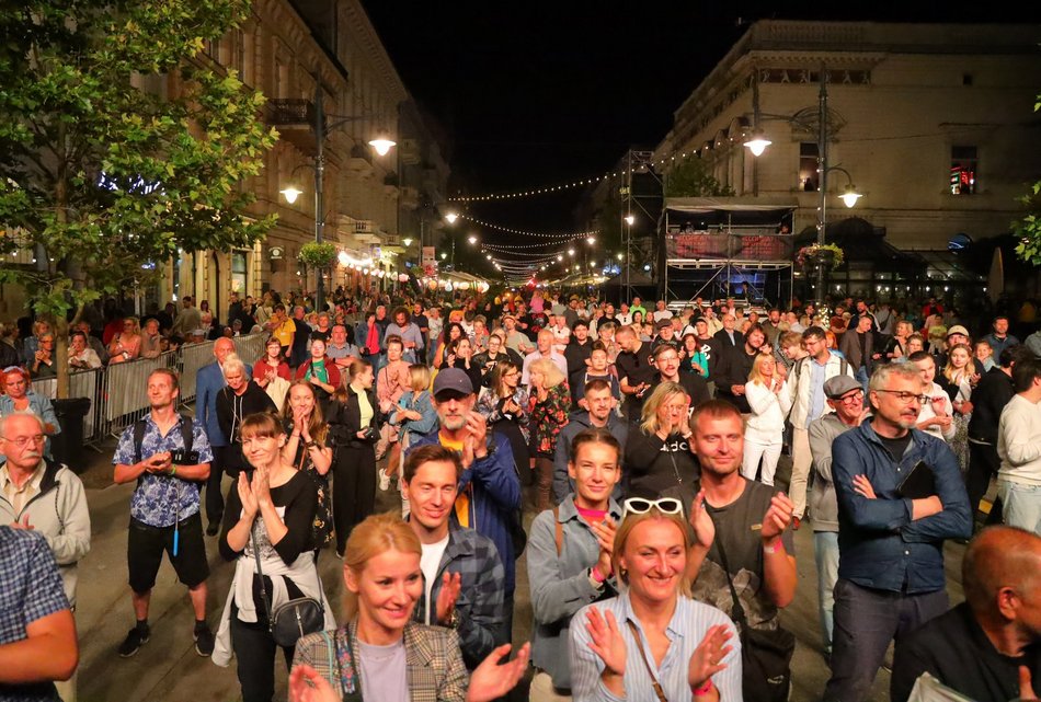 Great September 2023. Tłumy łodzian na darmowym koncercie na Piotrkowskiej