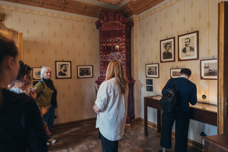 Łódź. TOP 10 Nocy Muzeów 2025! Rozprawa Ślepego Maksa, studio TV w EC1 Łódź i zabytkowe radiowozy