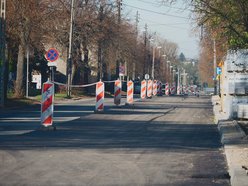 Łódź. Remont Dubois w Łodzi. Na kolejnym odcinku widać już nową nawierzchnię