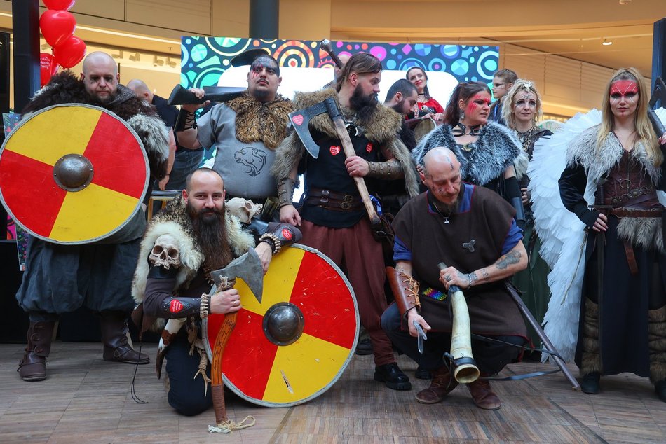 Łódź. Moc atrakcji w Manufakturze na WOŚP 2026 w Łodzi! Wikingowie, strażacy, pokazy i więcej