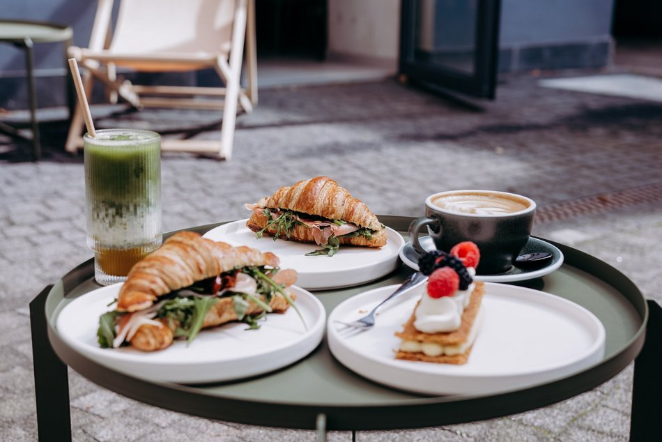 Nowa kawiarnia PAJ w Łodzi. Królestwo deserów i drożdżówek