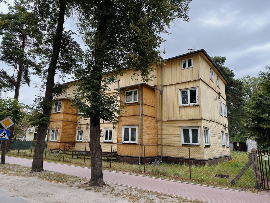 Kolumna-Las, Łask, zabytkowe wille, architektura drewniana