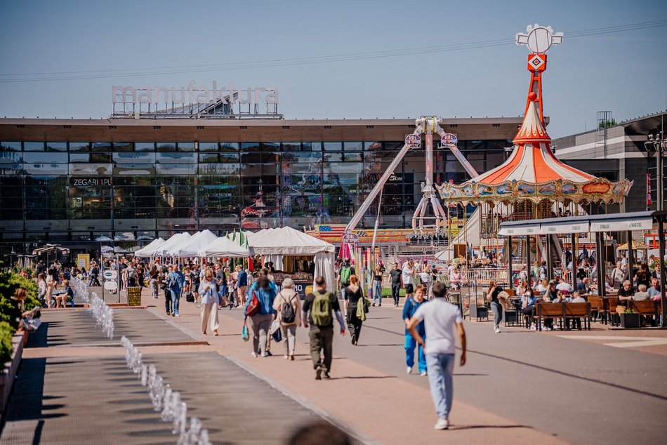 Łódź. Majówka w Manufakturze w Łodzi. Włoski jarmark, festiwal karuzel i wiele więcej