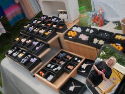 Łódź. Targ Staroci na Księżym Młynie w Łodzi. Rękodzieła, unikatowe rzeczy i domowe przysmaki