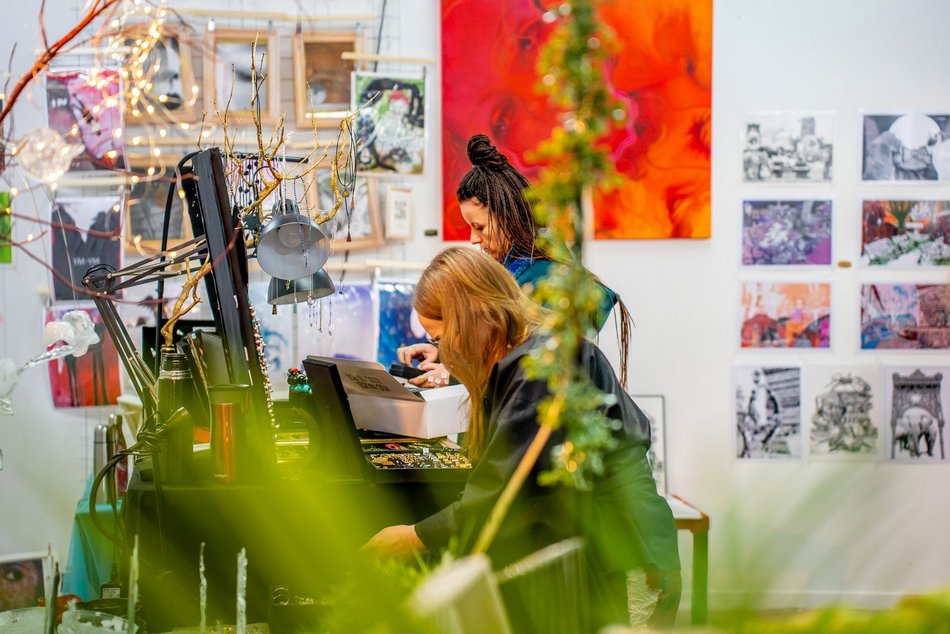 Łódź. Mikołajkowe Targi Sztuki już na OFF Piotrkowska w Łodzi. Jeszcze zdążysz kupić prezenty!