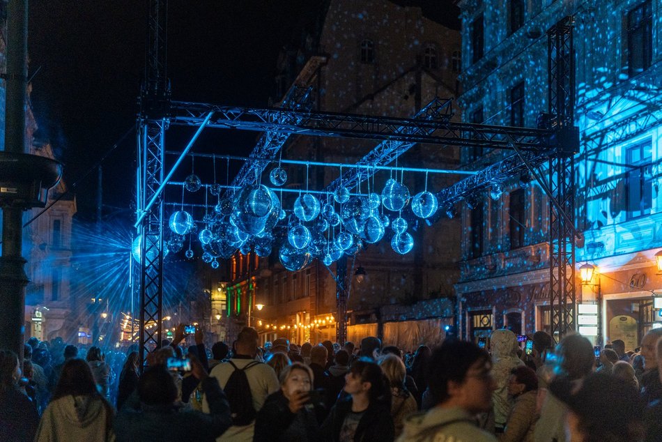 Light Move Festival 2024. Iluminacje na Piotrkowskiej przyciągnęły tłumy!