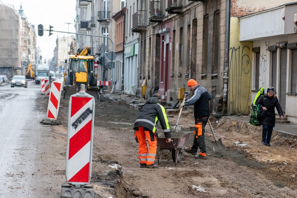 Struga w remoncie. Nowa jezdnia i chodniki od Żeligowskiego do Wólczańskiej