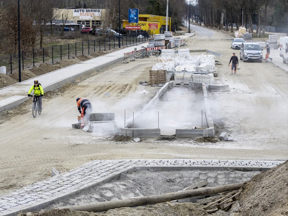 Dojazd do S14 to wielki plac budowy. Najnowszy raport z inwestycji