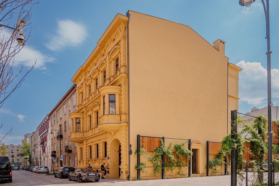 Niewidzialne pomniki wolności w kamienicy Hilarego Majewskiego 