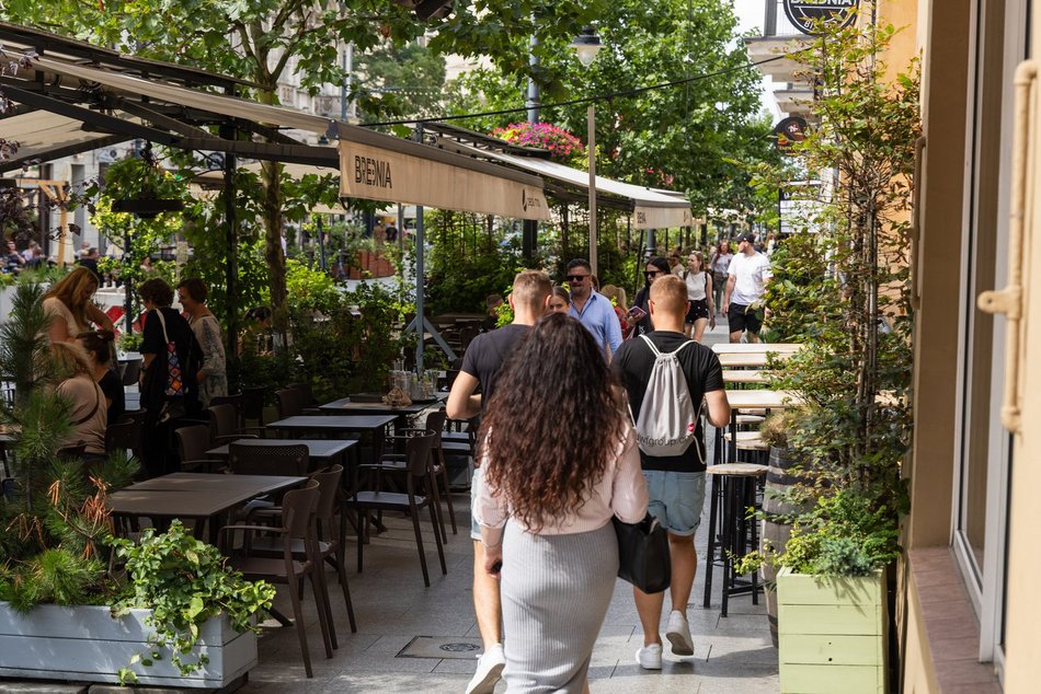 Łódź. Pierwszy sierpniowy weekend na Piotrkowskiej. Tłumy łodzian i turystów!