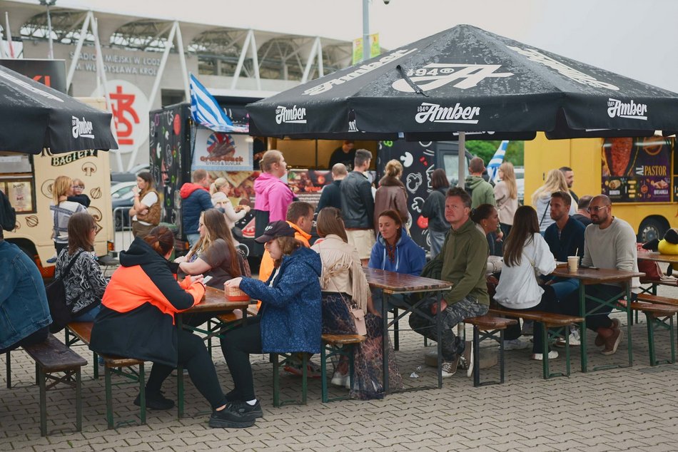 Wielka Szama trwa pod Atlas Areną w Łodzi